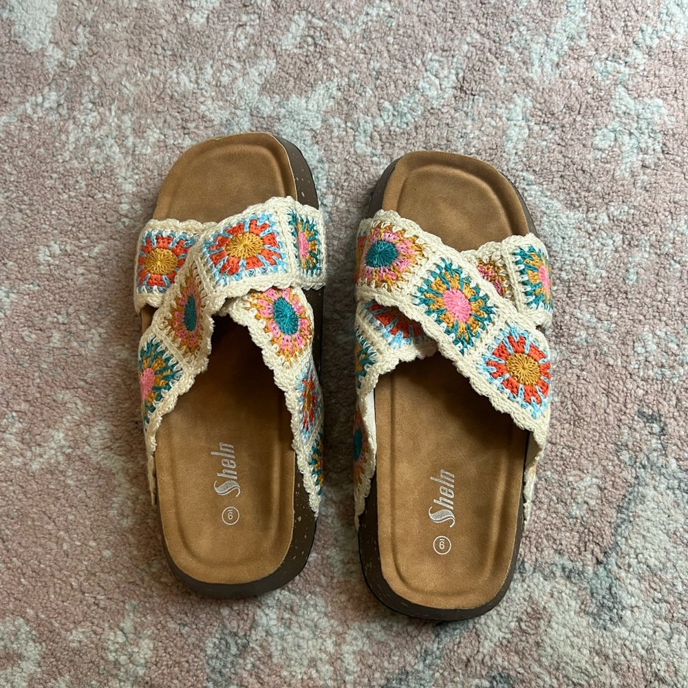 Colorful summer platform sandal with crochet top